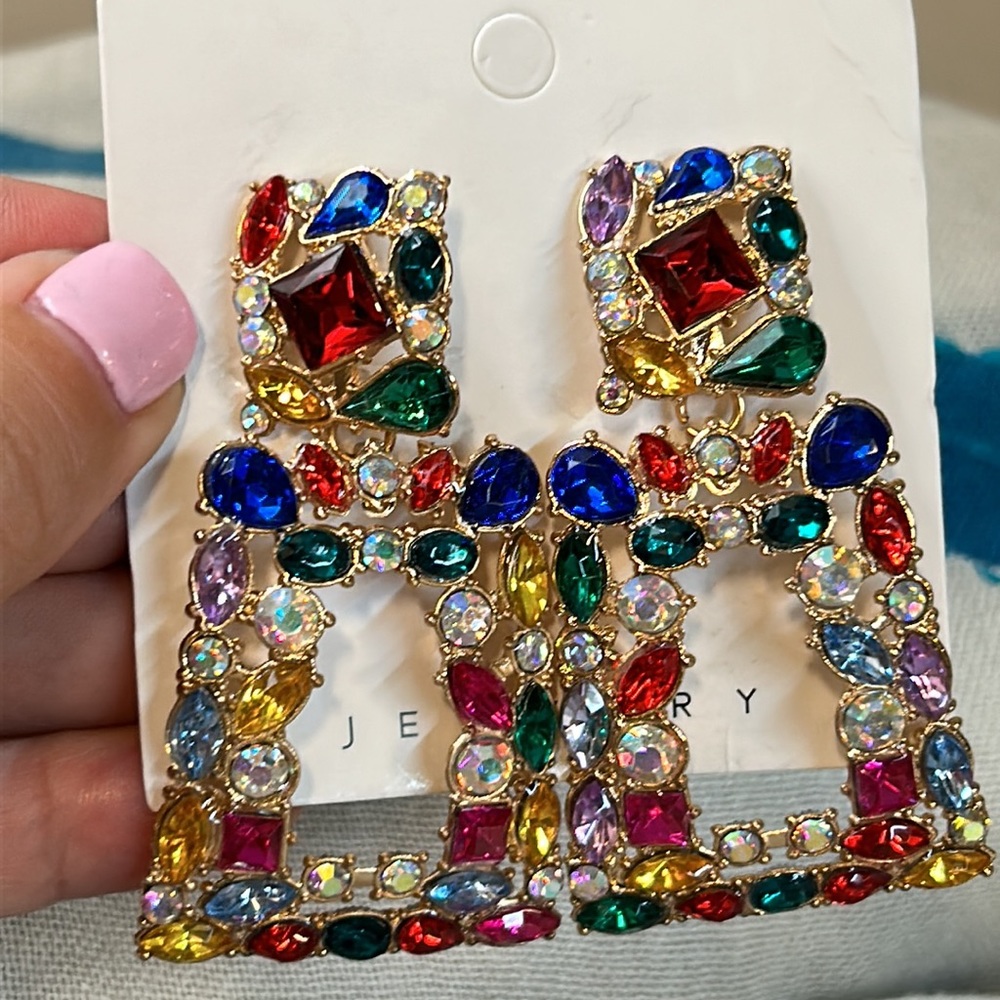 NWT Rhinestone Rectangle Dangle Statement Earrings - Picture 9 of 9